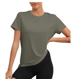 Women’s round-neck loose sports T-shirt.