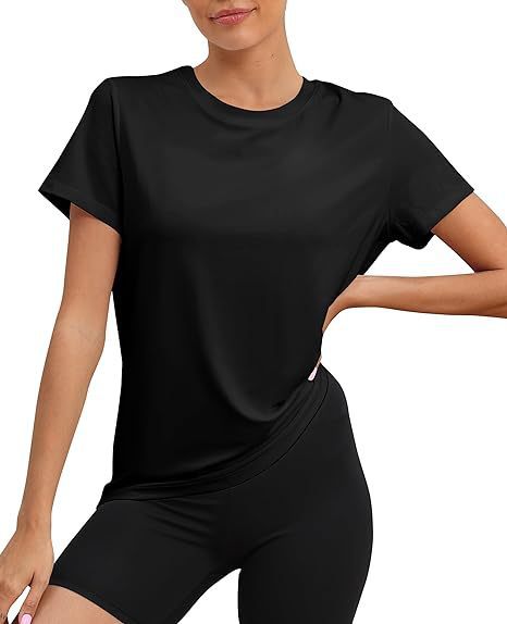 Women’s round-neck loose sports T-shirt.